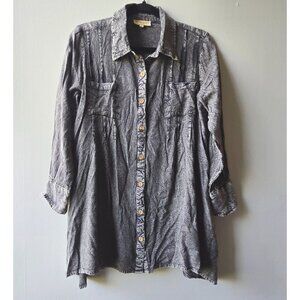 Distressed Gray Long-Sleeve Button-Down Shirt With Pleated Back Detail & Roll-Up